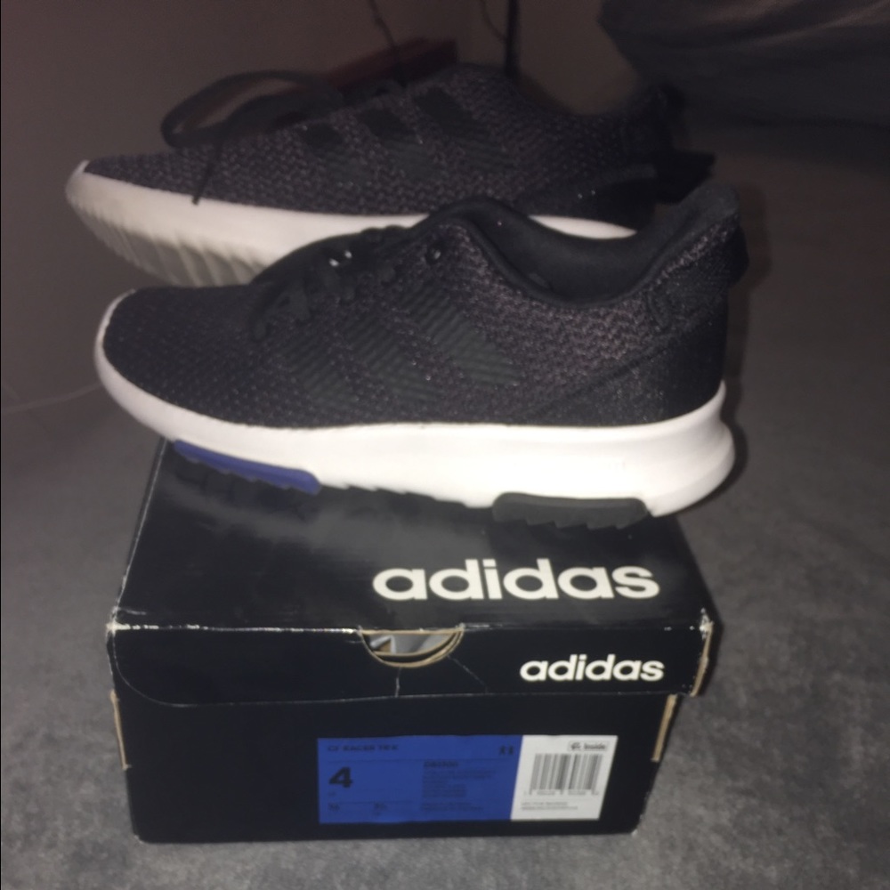 Women’s Adidas Youth size 4. Fits women size 6.